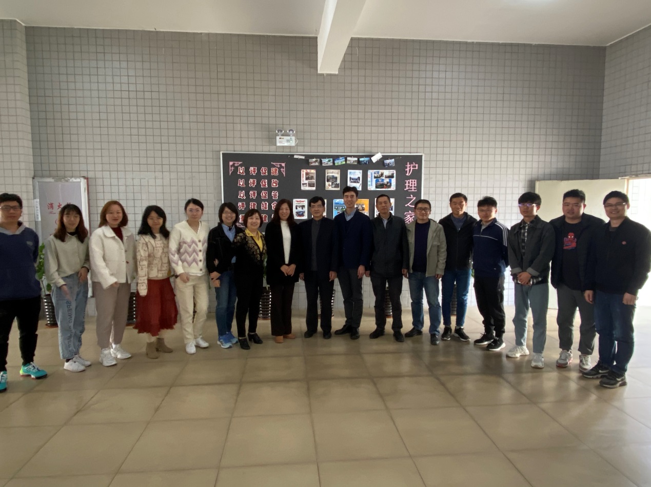 校领导指导新学期开学工作并召开现场办公会